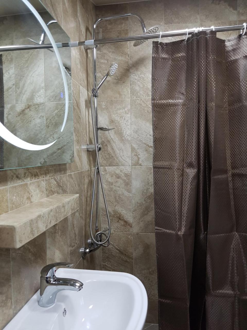 Meridian Kutaisi Luaran gambar