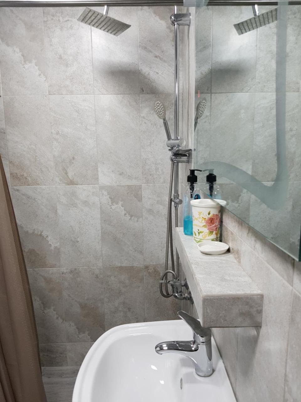 Meridian Kutaisi Luaran gambar