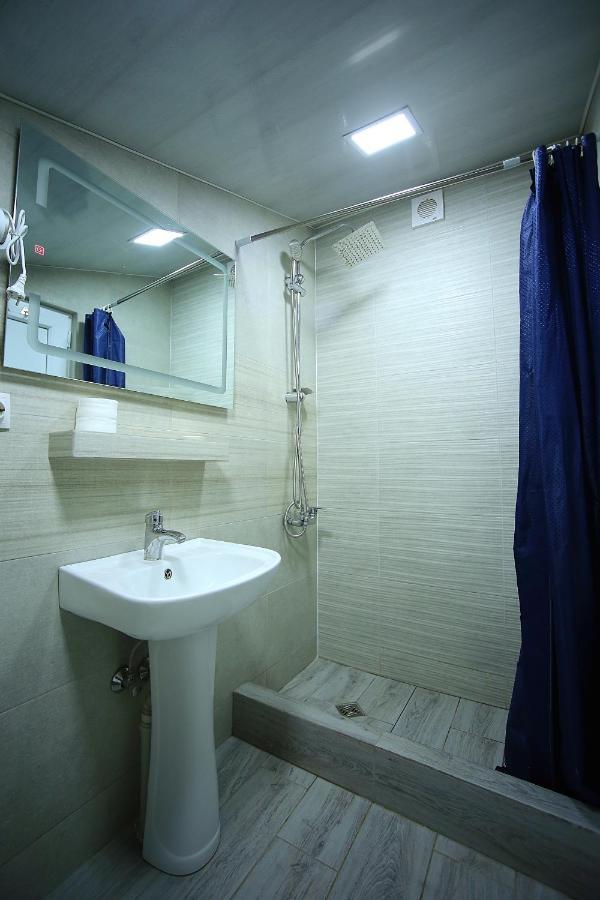 Meridian Kutaisi Luaran gambar
