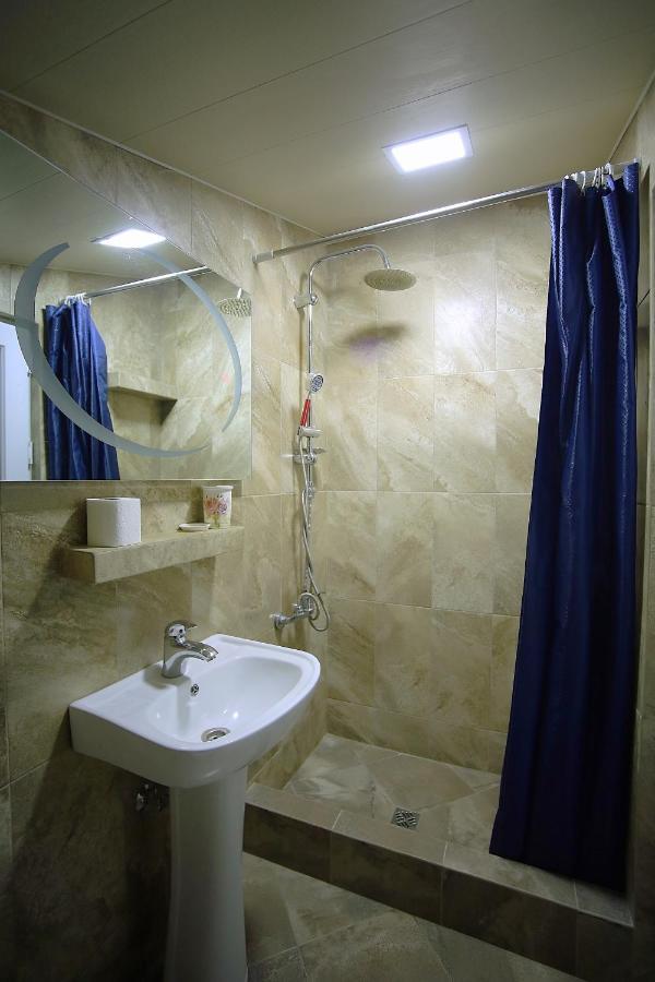 Meridian Kutaisi Luaran gambar